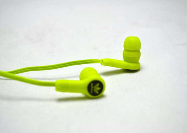 Наушники вакуумные с микрофоном Adidas AQ-268