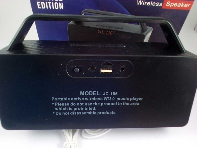 Портативная колонка Bluetooth JBL 186 с дисплеем